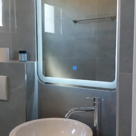 Adriatik فندق مبيت وإفطار